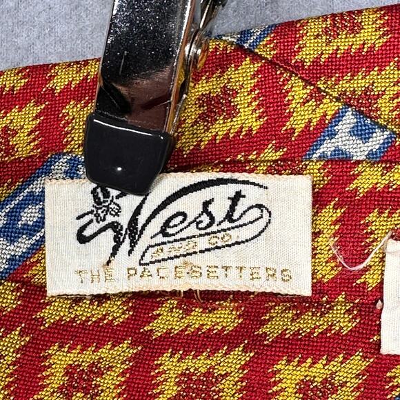 Vintage Cricket Mens Tie Yellow Red Bold Geometric Pattern Rare Asymmetrical Tip - Picture 2 of 7